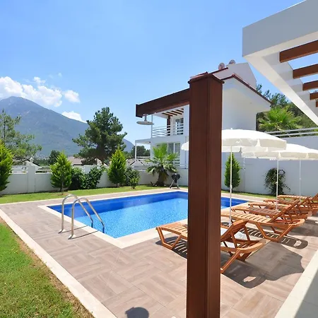 Villa Pinara *
